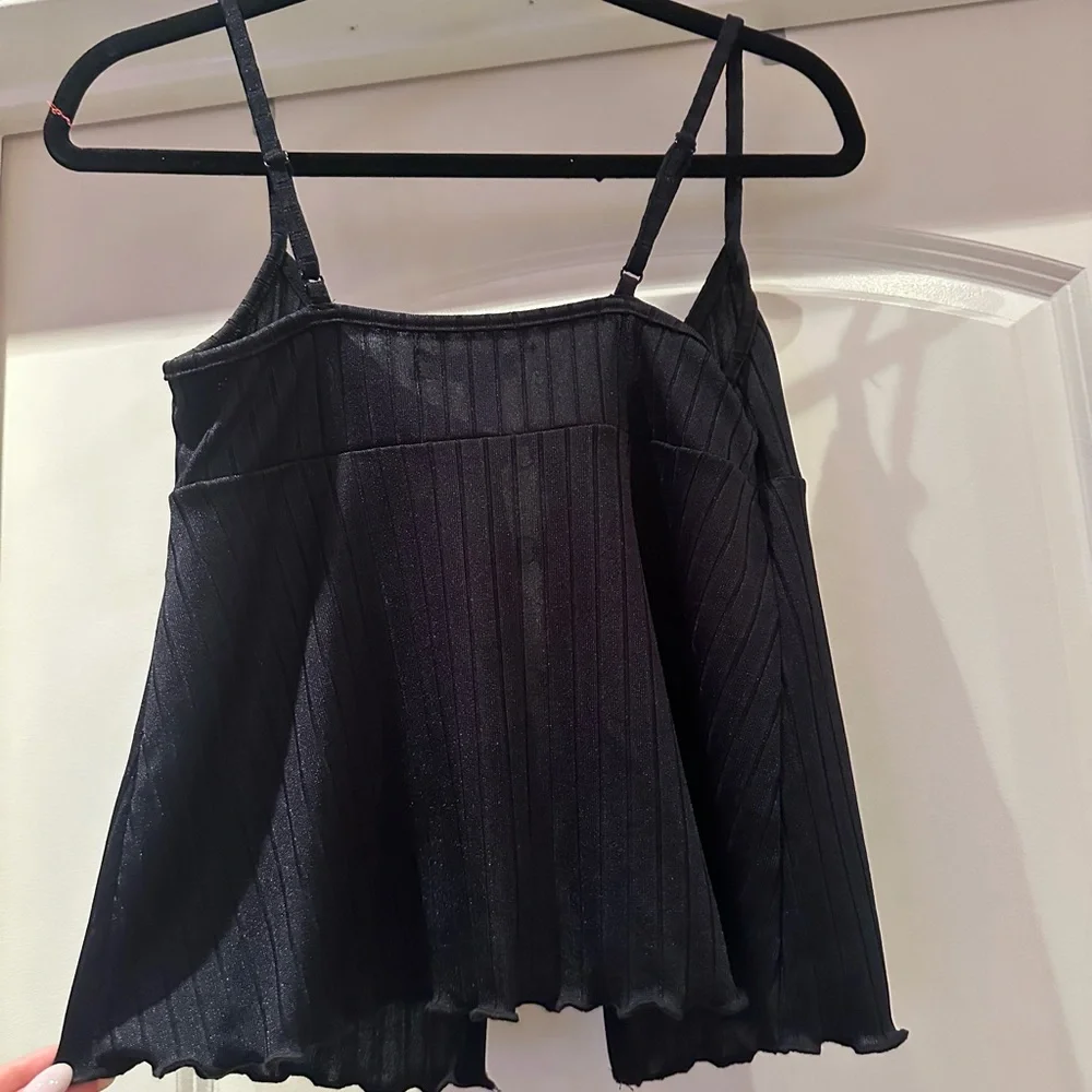 Urban Outfitters Ribbed Top - Picture 2 of 3